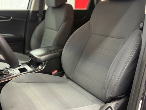 Used 2017 Kia Sorento AWD image 12