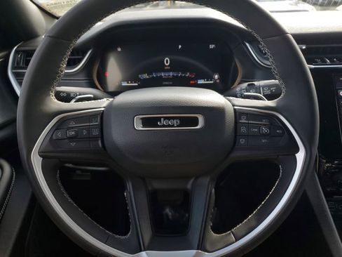 Certified 2023 Jeep Grand Cherokee L Laredo image 26