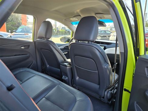 Used 2019 Chevrolet Bolt Premier w/ Infotainment Package image 16