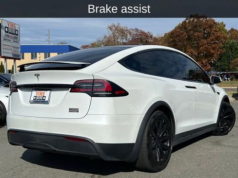 Used 2022 Tesla Model X Plaid image 4