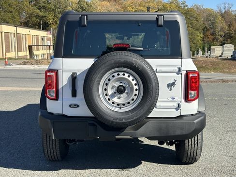 New 2025 Ford Bronco 4-Door image 8