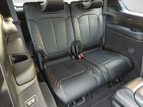 Used 2022 Jeep Grand Cherokee L Summit w/ Luxury Tech Group V image 20