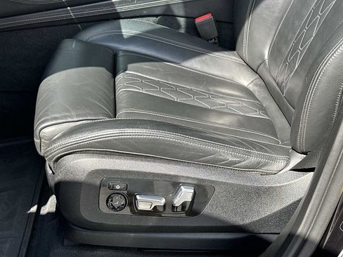 Used 2020 BMW X5 M50i w/ Executive Package AWD/4WD image 18