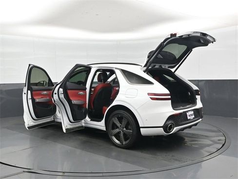 Used 2025 Genesis GV70 2.5T w/ Sport Prestige Package image 48