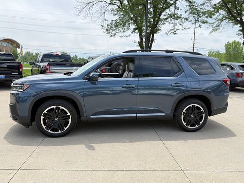 Certified 2026 Honda Pilot Touring image 7