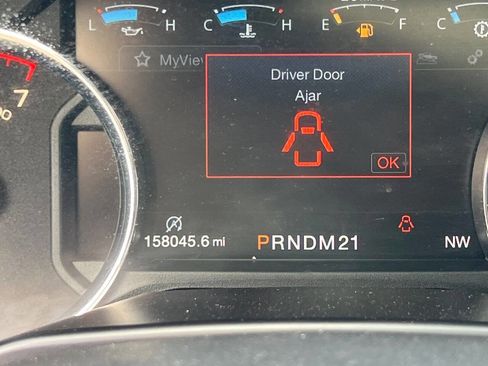 Used 2016 Ford F150 Lariat w/ Equipment Group 501A Mid image 34