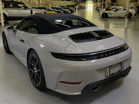 Used 2025 Porsche 911 Carrera RWD image 20