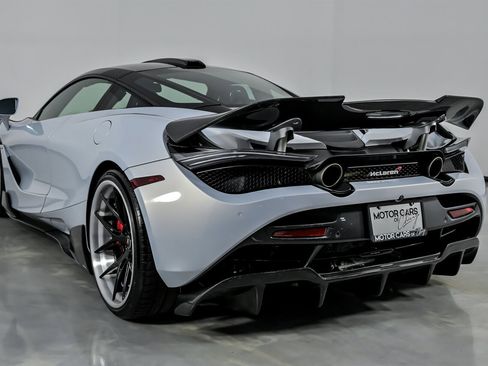 Used 2018 McLaren 720S image 13