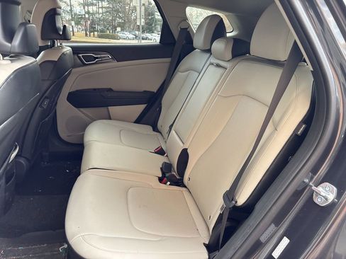 Used 2024 Kia Sportage EX image 10