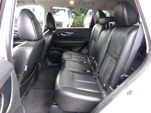 Used 2016 Nissan Rogue SL w/ SL Premium Package image 17