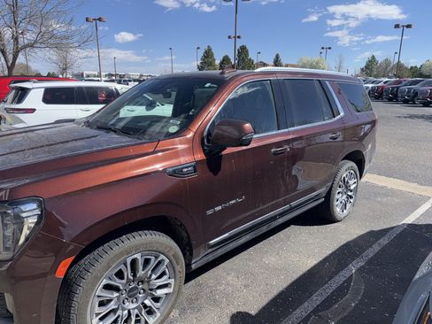 Used 2023 GMC Yukon Denali Ultimate image 1