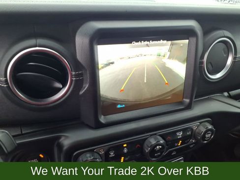 Used 2023 Jeep Wrangler Unlimited Sahara w/ Cold Weather Group image 28