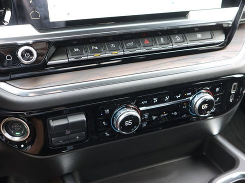 New 2026 GMC Sierra 1500 SLT w/ SLT Premium Plus Package image 11