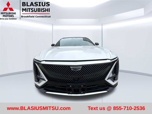 Used 2024 Cadillac Lyriq Luxury AWD/4WD image 4