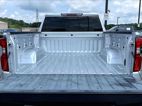 Used 2020 Chevrolet Silverado 1500 LT Trail Boss AWD/4WD image 9