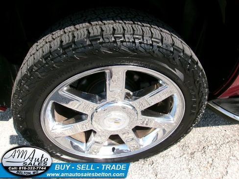 Used 2010 Cadillac Escalade Luxury AWD/4WD image 13