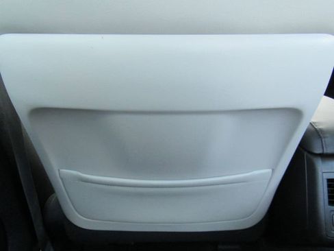 Used 2018 Toyota Avalon Limited image 27