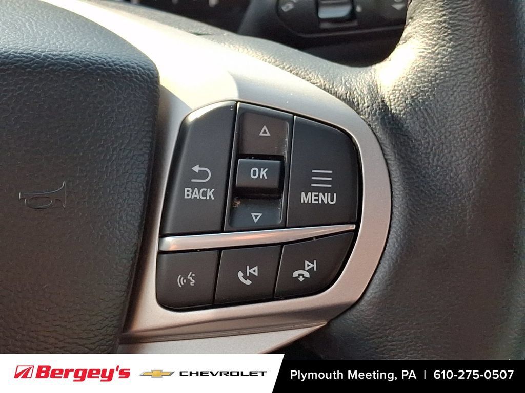 Used 2023 Ford Explorer XLT w/ Equipment Group 202A AWD/4WD image 26