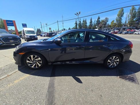 Used 2017 Honda Civic EX image 4