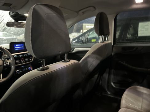 Used 2022 Ford Escape SE image 16