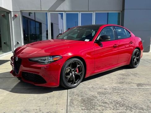 Used 2021 Alfa Romeo Giulia Ti Sport image 3
