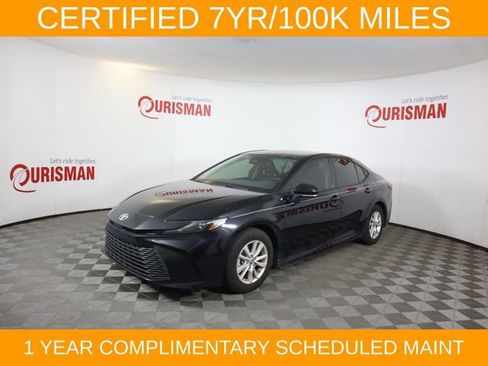 Used 2025 Toyota Camry LE w/ Convenience Package FWD image 4