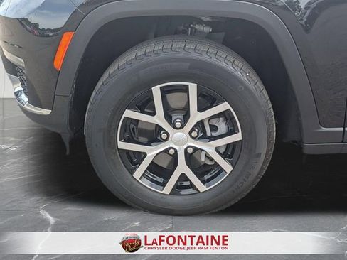 Used 2024 Jeep Grand Cherokee L Limited AWD/4WD image 35