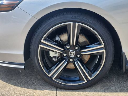 Used 2024 Honda Accord Sport image 10