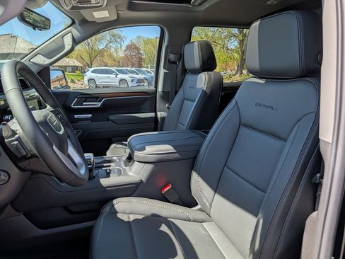 New 2026 GMC Sierra 1500 Denali w/ Denali Reserve Package AWD/4WD image 41