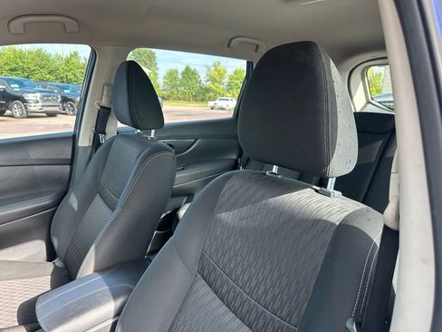 Used 2018 Nissan Rogue S AWD/4WD image 14