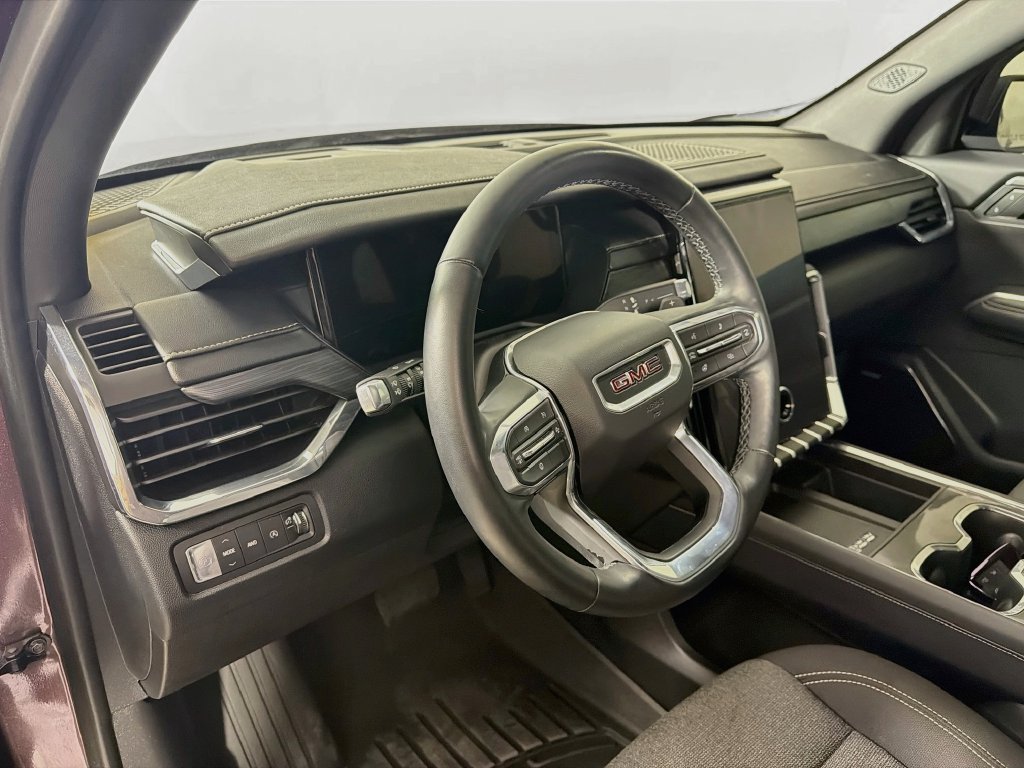 Used 2025 GMC Acadia Elevation AWD/4WD image 10