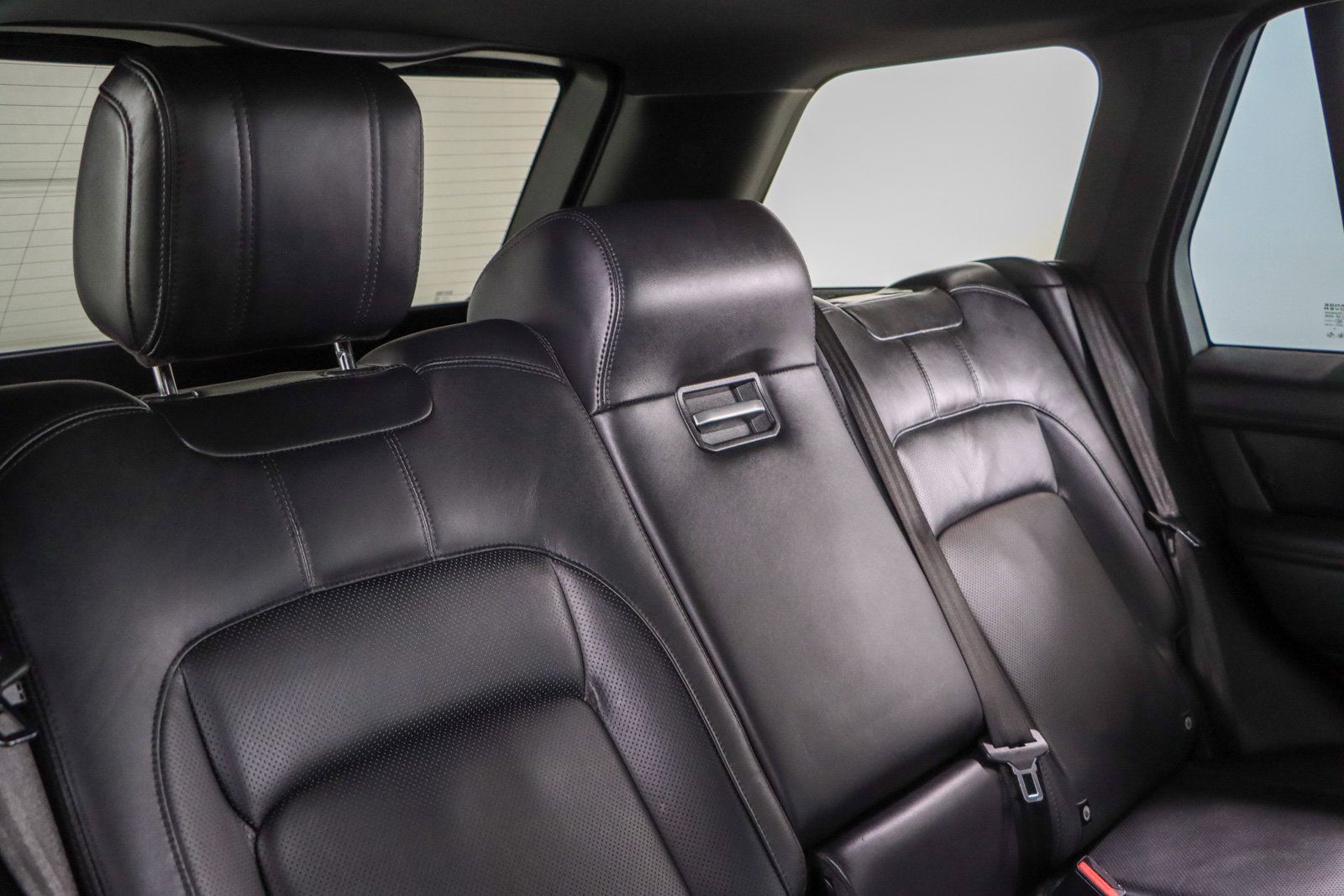 Used 2020 Land Rover Range Rover HSE AWD/4WD image 28