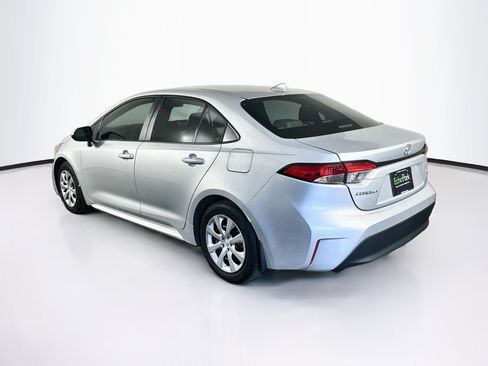 Used 2026 Toyota Corolla LE FWD image 5