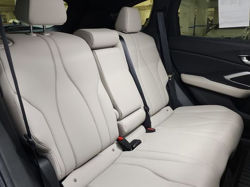 Used 2025 Acura RDX SH-AWD image 20