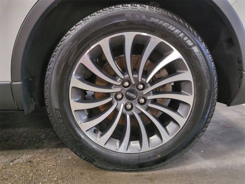 Certified 2023 Lincoln Aviator Reserve w/ Equipment Group 201A image 34