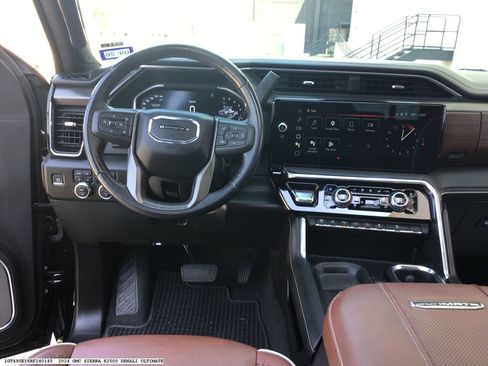 Used 2024 GMC Sierra 2500 Denali Ultimate AWD/4WD image 11