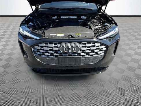 Certified 2025 Audi Q5 Premium w/ Convenience Package AWD/4WD image 31