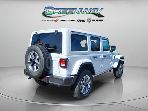 Used 2023 Jeep Wrangler Unlimited Sahara w/ Cold Weather Group AWD/4WD image 3