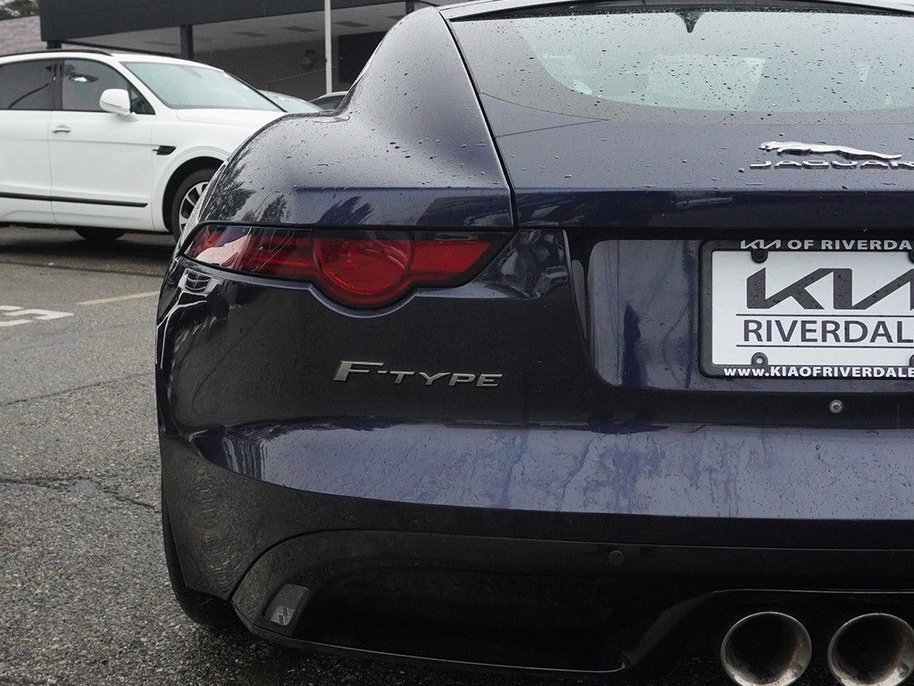 Used 2019 Jaguar F-TYPE R-Dynamic AWD/4WD image 18