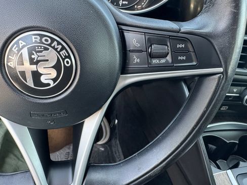 Used 2017 Alfa Romeo Giulia Ti w/ TI Lusso Package AWD/4WD image 23