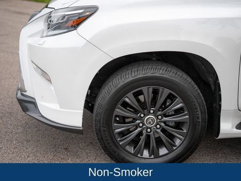 Used 2023 Lexus GX 460 Luxury w/ Sport Design Package AWD/4WD image 9