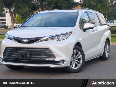 Used 2026 Toyota Sienna Limited AWD/4WD image 1