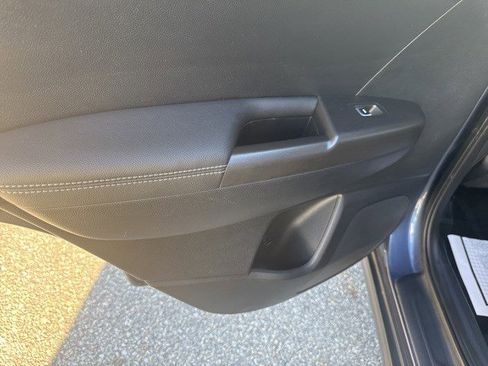 Used 2021 Kia Sportage LX image 11