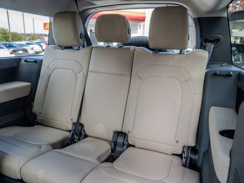 Used 2024 Land Rover Defender 130 S image 23