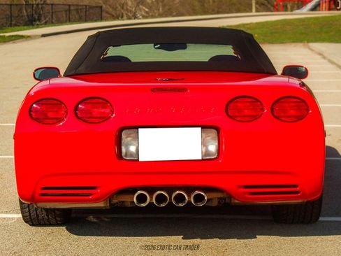 Used 2004 Chevrolet Corvette Convertible w/ Preferred Equipment Group image 18