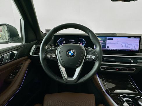 Certified 2024 BMW X5 xDrive40i w/ Parking Assistance Package image 11