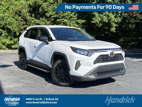 Used 2022 Toyota RAV4 LE FWD image 1