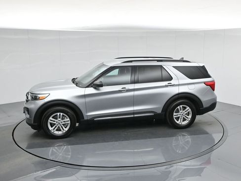 Certified 2023 Ford Explorer XLT image 49