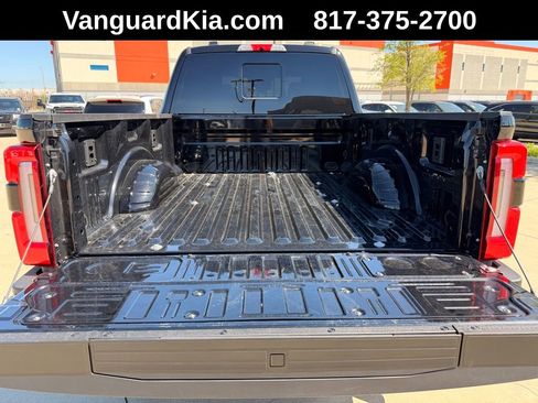 Used 2026 Ford F250 Platinum w/ FX4 Off-Road Package AWD/4WD image 26