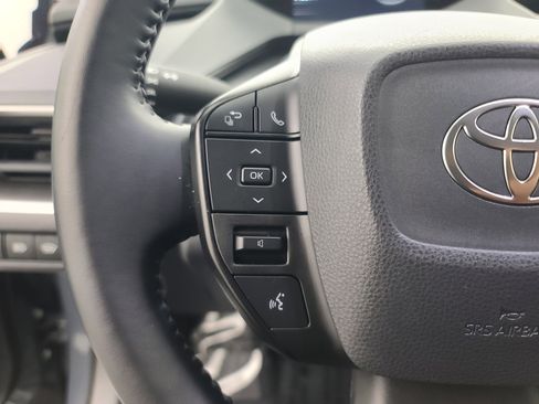 Used 2025 Toyota Prius LE image 25